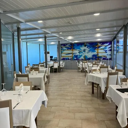 Maria 3* Revilla de Camargo